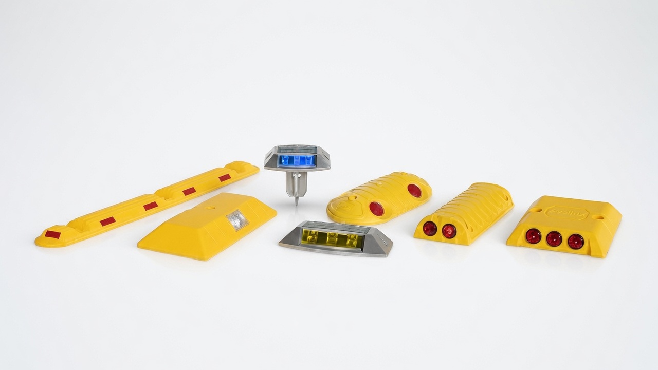 Road Buttons & Studs